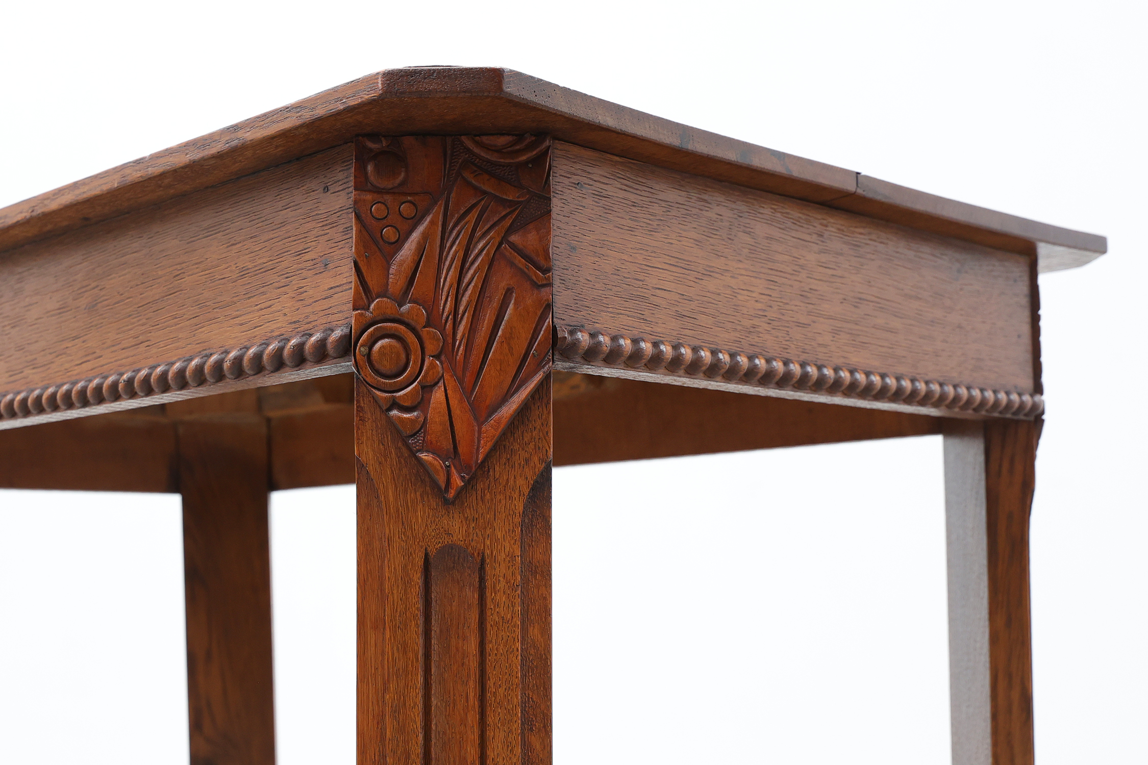 French Art Deco Side Table with Fluted Legs, Carved Frieze and X-Stretcher, 1920sthumbnail
